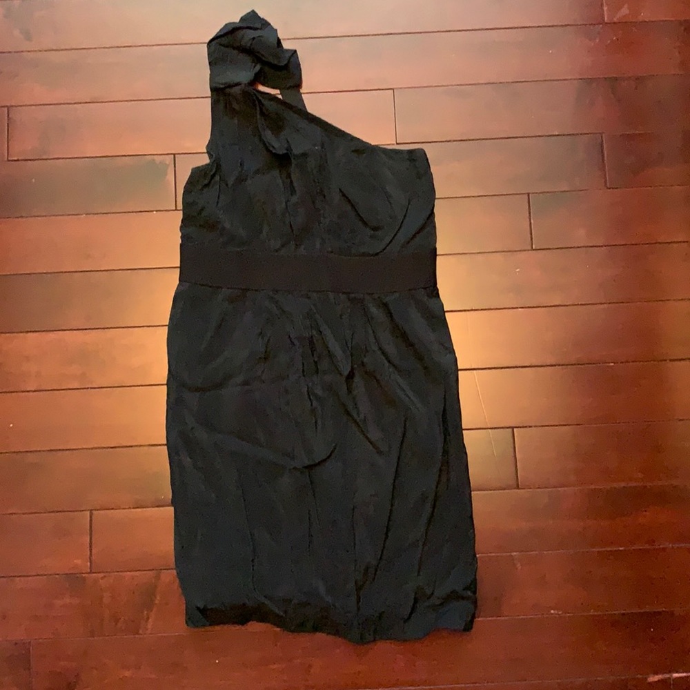 Ya little black dress